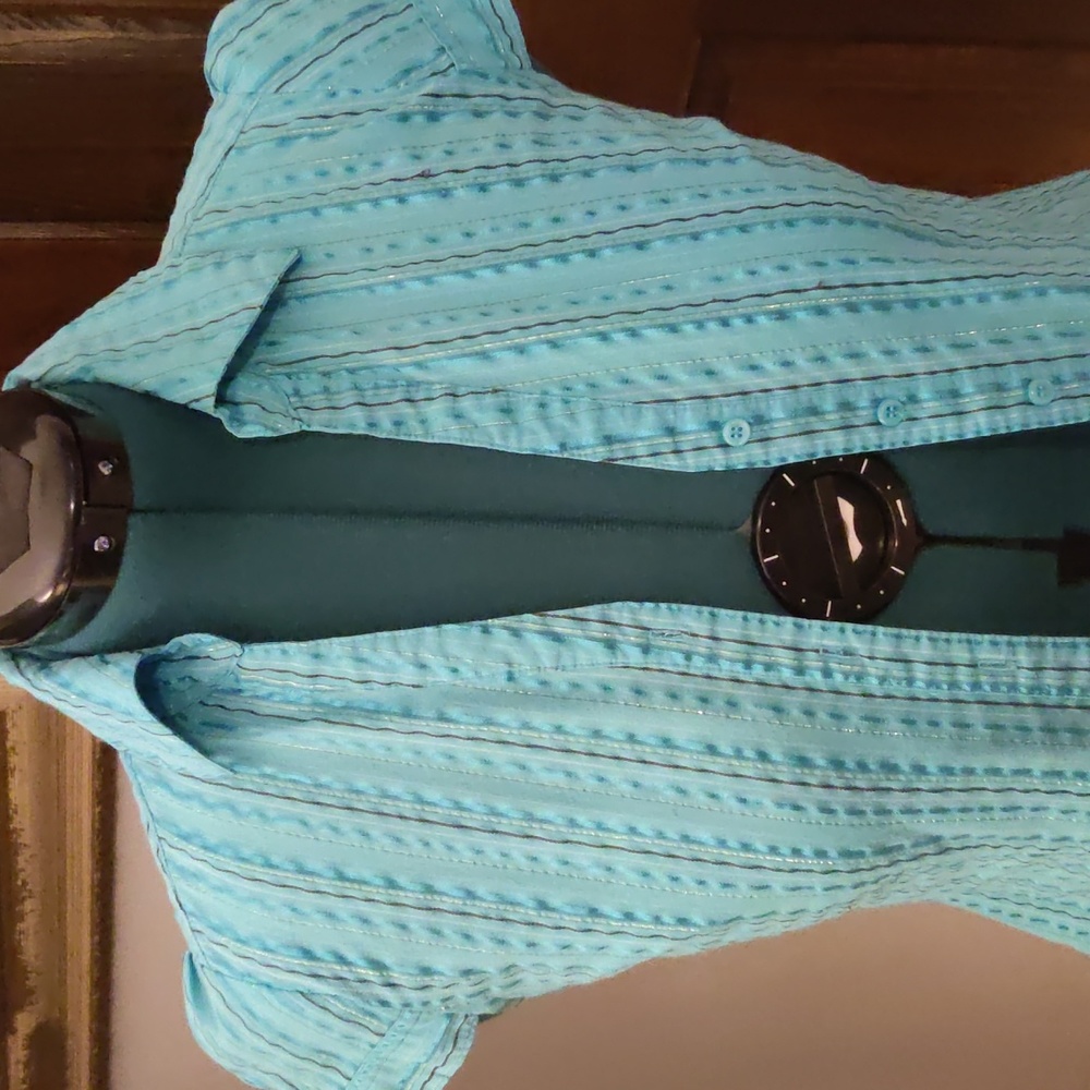 Fitted button down cap sleeve shirt